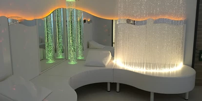 Rollstuhlgerechte Unterkunft - Pflegebett - Snoezelen Raum - Allgäu ART Hotel