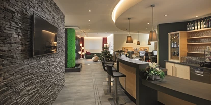 Rollstuhlgerechte Unterkunft - Pflegebett - Hotelbar - Allgäu ART Hotel