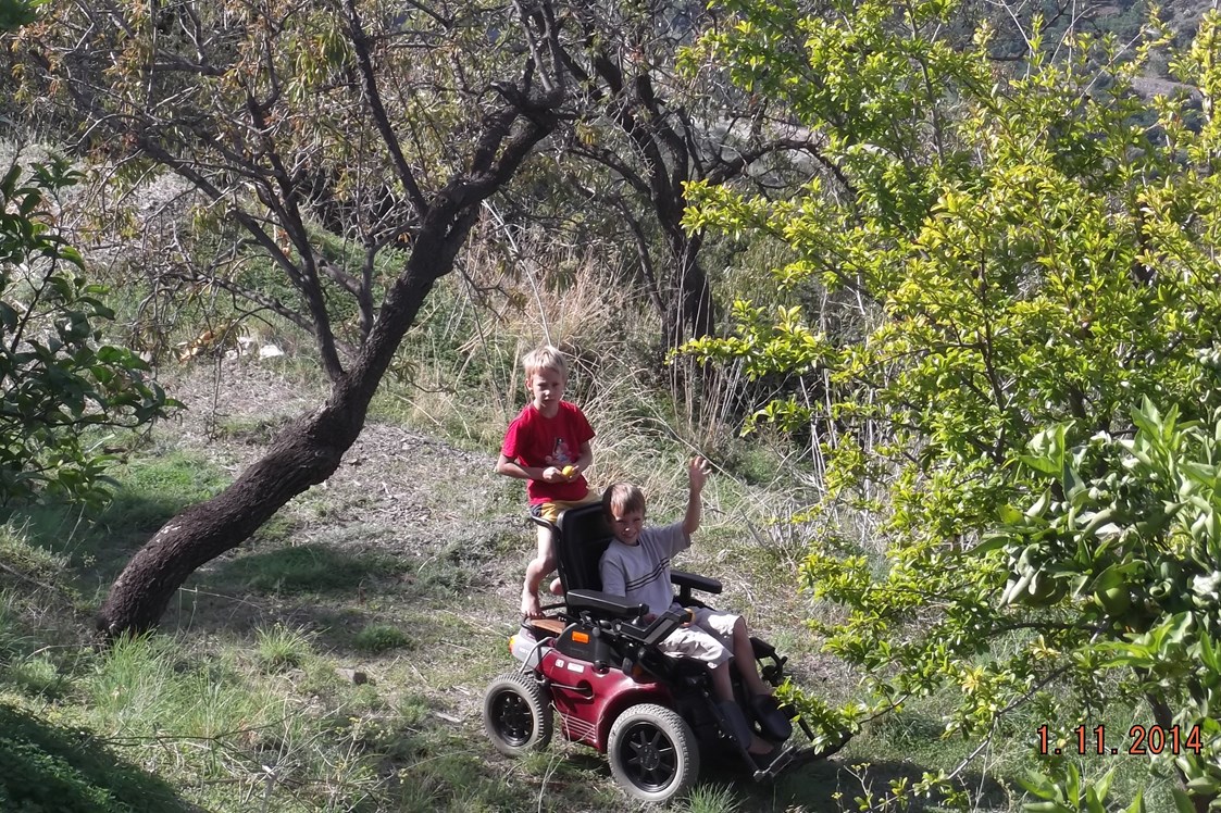 Rollstuhl-Urlaub: In unserem Garten können Sie viele genießbare Stunden verbringen ohne Langeweile zu fühlen - Colina Tropical