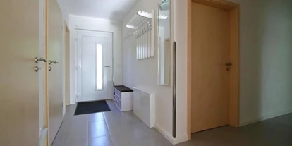 Rollstuhlgerechte Unterkunft - Unterkunftsart: Ferienhaus - Eingang, Diele - Ferienhaus Annemiete