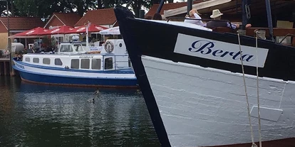 Rollstuhlgerechte Unterkunft - Unterkunftsart: Ferienhaus - Räucherschiff Berta & Vilmschiff Julchen - Ferienhaus Annemiete