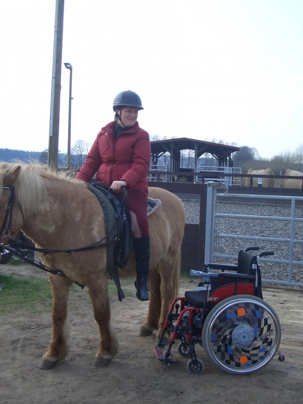 Rollstuhl-Urlaub: Reiturlaub für Rollstuhlfahrer - Reiterhofurlaub für Menschen mit Behinderung auf dem Reiterhof Groß Briesen