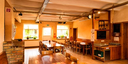 Rollstuhlgerechte Unterkunft - Barrierefreiheit-Merkmale: Für Gäste mit Sehbehinderung oder blinde Menschen - Restaurant - Reiterhofurlaub für Menschen mit Behinderung auf dem Reiterhof Groß Briesen