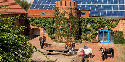 Rollstuhlgerechte Unterkunft - Barrierefreiheit-Merkmale: Für Gäste mit Sehbehinderung oder blinde Menschen - Reiterhofurlaub für Menschen mit Behinderung und Rollstuhlfahrer - Reiterhofurlaub für Menschen mit Behinderung auf dem Reiterhof Groß Briesen