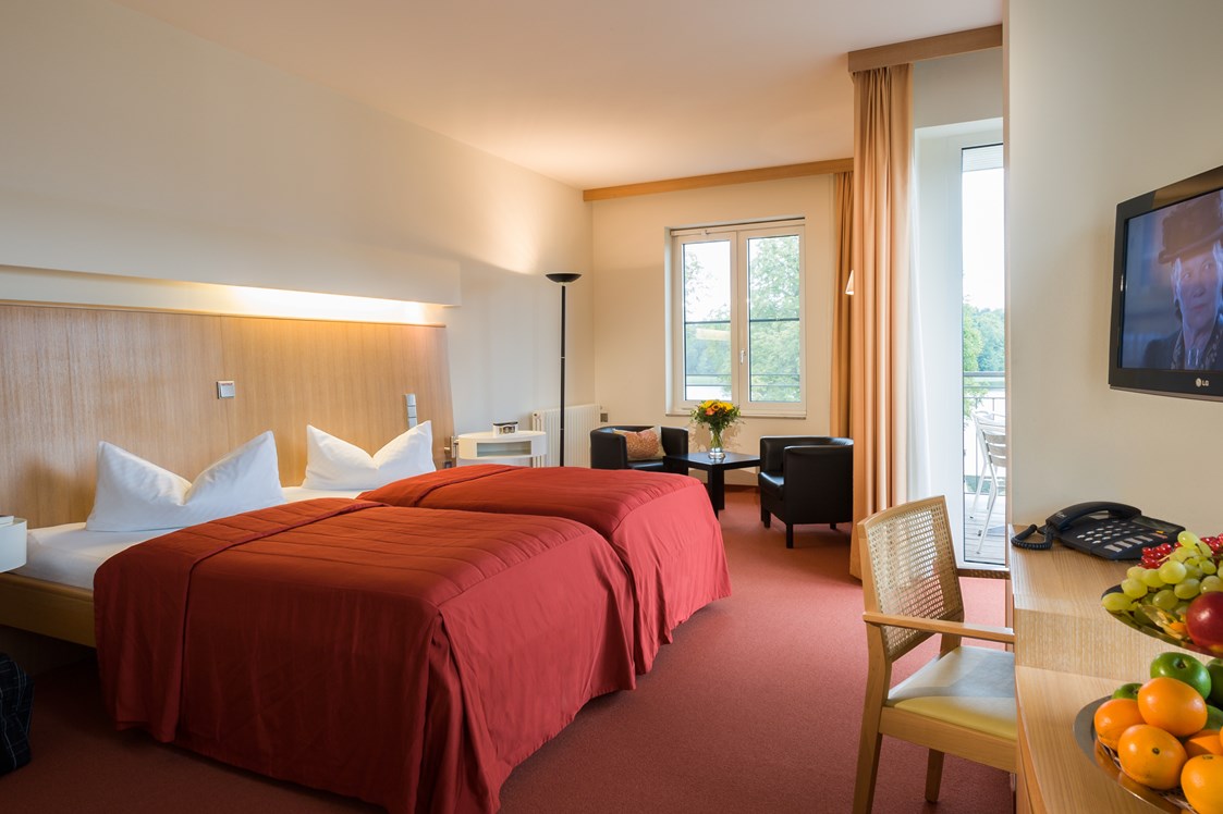Rollstuhl-Urlaub: Doppelzimmer - Seehotel Rheinsberg - komplett barrierefreies Hotel am See