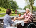 Rollstuhl-Urlaub: Freizeitaktivitäten für einen Urlaub mit Rollstuhl - Seehotel Rheinsberg - komplett barrierefreies Hotel am See