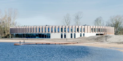 Rollstuhlgerechte Unterkunft - Pflegebett - HOTEL DOMEIN POLDERWIND - Urlaub mit Rollstuhl ohne Einschränkungen - HOTEL DOMEIN POLDERWIND - Urlaub ohne Einschränkungen