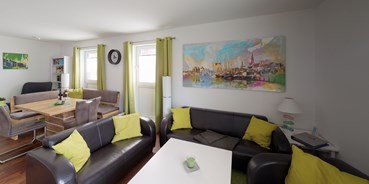 Rollstuhlgerechte Unterkunft - PLZ 23743 (Deutschland) - Wohnzimmer - Ferienwohnung Vellamo