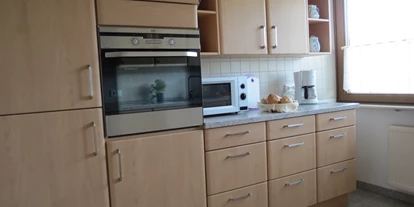 Rollstuhlgerechte Unterkunft - Pflegebett - hochgebauter Backofen in der Fewo Lavendel - Barrierefreie Ferienwohnung LAVENDEL mit Moselblick