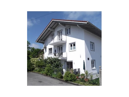 Rollstuhlgerechte Unterkunft - Oberbayern - Haus, Ferienwohnung im Erdgeschoß - Ferienwohnung Mitterer Waging am See