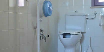 Rollstuhlgerechte Unterkunft - Pflegebett - Kikki Village Resort