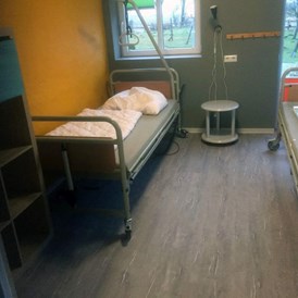 Rollstuhl-Urlaub: Pflegebetten - Behindertenferien Nordsee - Ferienhof für Menschen mit & ohne Handicap an der Nordsee