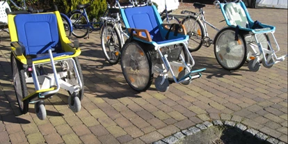 Rollstuhlgerechte Unterkunft - Pflegebett - Rollstühle und Fahrräder - Behindertenferien Nordsee - Ferienhof für Menschen mit & ohne Handicap an der Nordsee