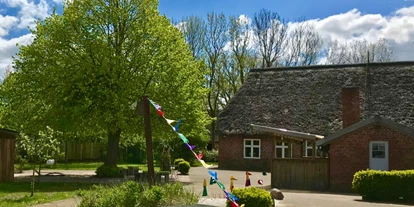 Rollstuhlgerechte Unterkunft - Pflegebett - Behindertengerechter Ferienhof an der Nordsee für einen Urlaub mit Behinderung - Behindertenferien Nordsee - Ferienhof für Menschen mit & ohne Handicap an der Nordsee