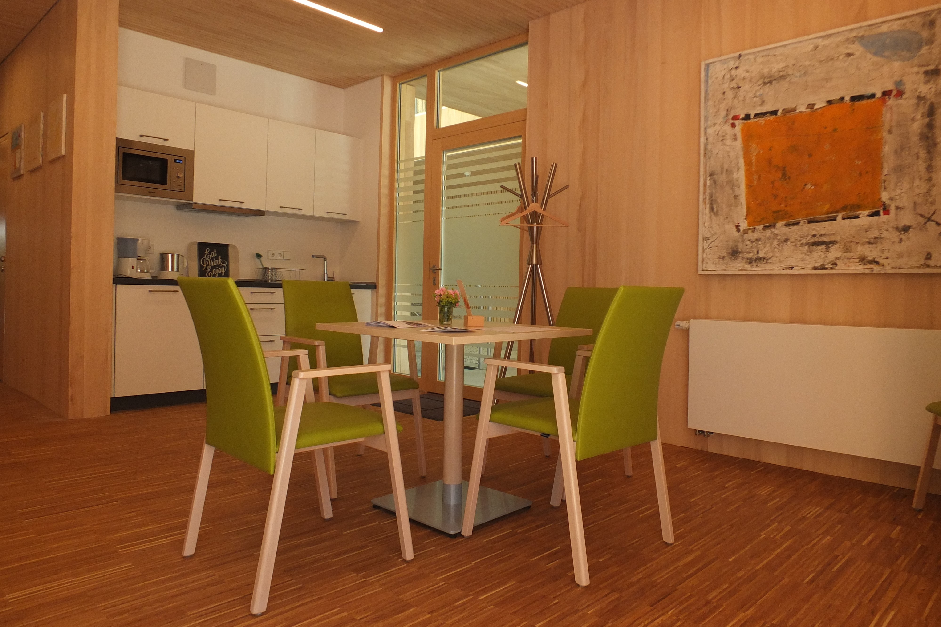 Rollstuhlgerechte Unterkunft - Pflegebett - Baden-Württemberg - Wohnküche Ursulinenhof-Apartment - Ursulinenhof-Apartment