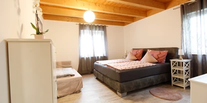 Rollstuhlgerechte Unterkunft - Region Schwaben - Rollstuhlgängiges Schlafzimmer  - Ferienwohnung Sandra