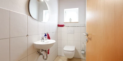Rollstuhlgerechte Unterkunft - Region Schwaben - Sep. WC 
Nicht Rollstuhlgängig - Ferienwohnung Sandra