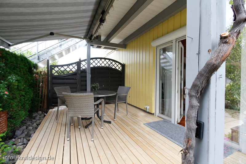 Rollstuhl-Urlaub: Terrasse vom Wohnzimmer ebenerdig erreichbar  - Ferienwohnung Sandra 