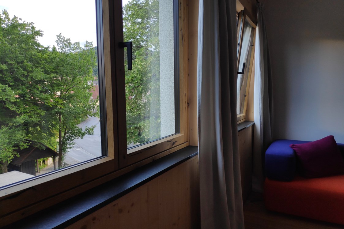 Rollstuhl-Urlaub: Ökologisches barrierefreies Zimmer in RT-Gönningen
