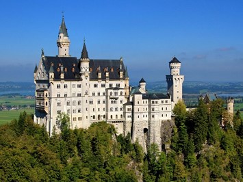 Rollstuhlgerechte Ferienwohnung in Pfronten Ausflugsziele speziell für Rollstuhlfahrer Schloss Neuschwanstein