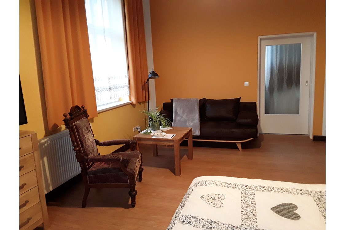 Rollstuhl-Urlaub: Apartment - Wohnbereich - Cottage im Fläming - Apartment barrierefrei