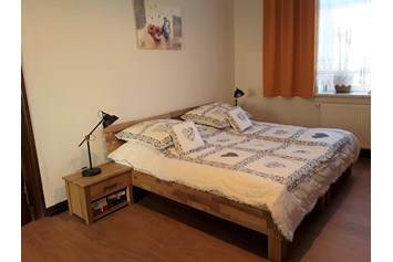 Rollstuhl-Urlaub: Apartment - Schlafbereich - Cottage im Fläming - Apartment barrierefrei