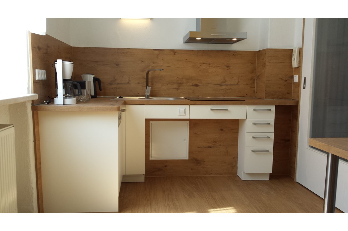 Rollstuhl-Urlaub: Apartment - unterfahrbare Küche - Cottage im Fläming - Apartment barrierefrei