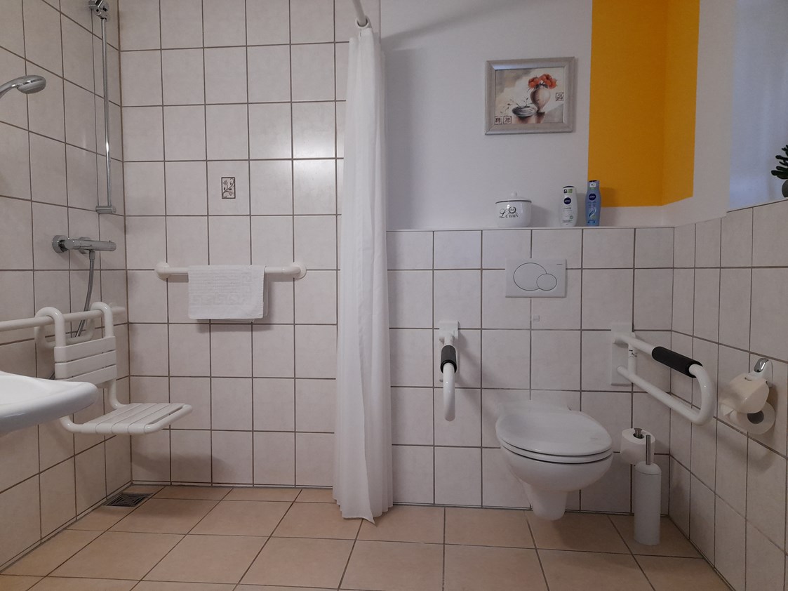 Rollstuhl-Urlaub: Apartment - barrierefreies Bad - Cottage im Fläming - Apartment barrierefrei