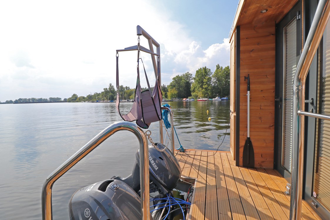 Rollstuhl-Urlaub: Rollstuhlgeeignetes Hausboot "Rollmops"