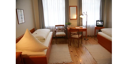 Rollstuhlgerechte Unterkunft - mit Hund - Seiffen/Erzgebirge - Doppelzimmer (TWIN)- rollstuhlfahrerfreundlich - Hotel Martha Dresden