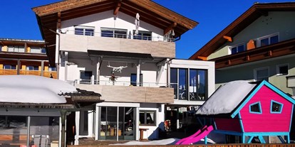 Rollstuhlgerechte Unterkunft - Tirol - Die Wohnung befindet sich im Erdgeschoss. Alle Räume sowie Terrasse und Garten sind mit dem Rollstuhl schwellenlos erreichbar! - Ferienwohnung Kaiserblick Kössen