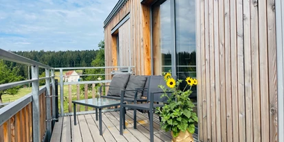 Rollstuhlgerechte Unterkunft - Baiersbronn - Der Balkon mit Ausblick der Ferienwohnung Westweg - Ferienwohnung Westweg
