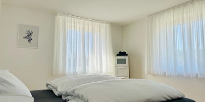 Rollstuhlgerechte Unterkunft - Baiersbronn - Schlafzimmer Ferienwohnung Westweg
 - Ferienwohnung Westweg