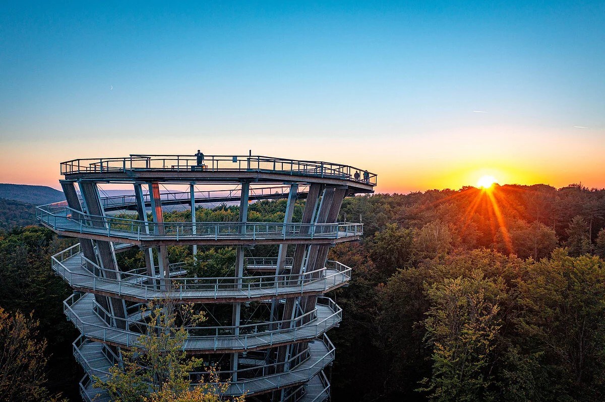 Erdhausapartment OST Ausflugsziele speziell für Rollstuhlfahrer Baumwipfelpfad Steigerwald