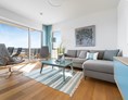 Rollstuhl-Urlaub: Wohnzimmer mit traumhaftem Ausblick auf die Ostsee - Ocean Terrace 