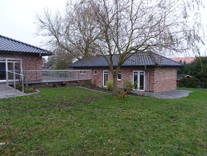 Rollstuhlgerechte Unterkunft - Unterkunftsart: Ferienhaus - Betreuerhaus neben dem Haus 1 - Stiftung Friedrich Wilhelm und Monika Kertz