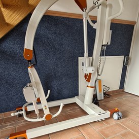 Rollstuhl-Urlaub: Gurtlifer elektr. Beka Hospitec Alu Comfort - Stiftung Friedrich Wilhelm und Monika Kertz