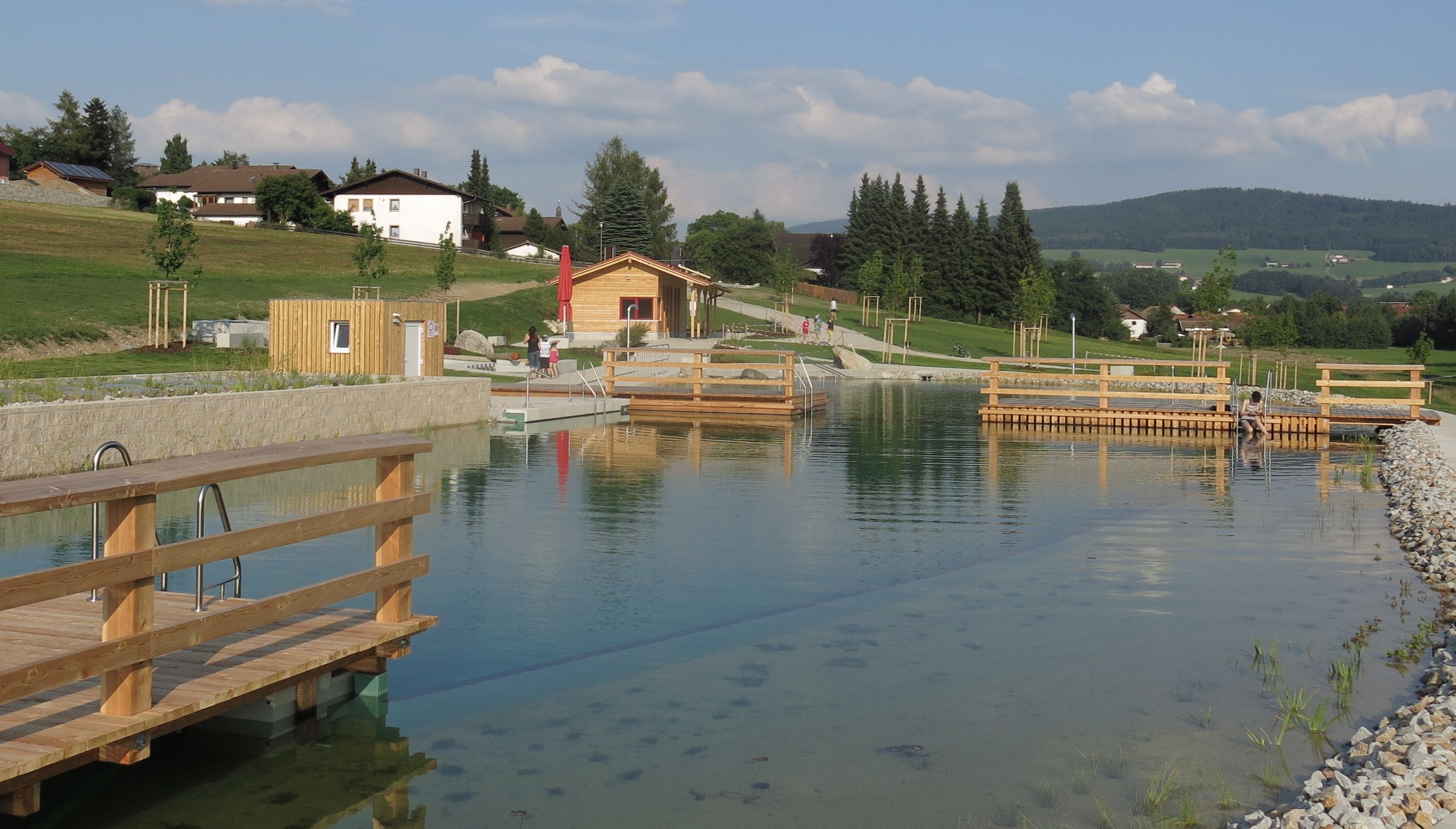 Rollstuhl-Urlaub: Unser wunderschönes kostenfreies Naturbad - Ferienhaus Wollinger