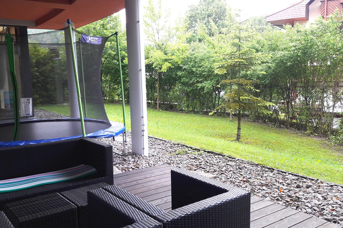 Rollstuhl-Urlaub: Aussenterrasse - Nashira Kurpark Hotel****