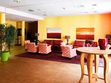 Rollstuhl-Urlaub: Lobby - Nashira Kurpark Hotel****
