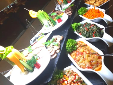 Rollstuhl-Urlaub: Open Buffet Auswahl - Nashira Kurpark Hotel****