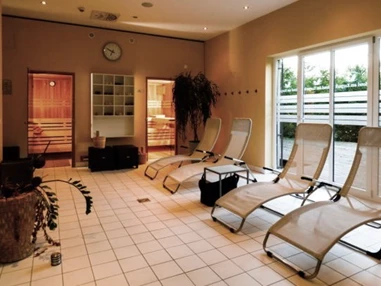 Rollstuhl-Urlaub: Sauna innen - finnische und bio - Nashira Kurpark Hotel****