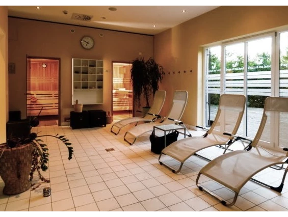 Rollstuhl-Urlaub: Sauna innen - finnische und bio - Nashira Kurpark Hotel****