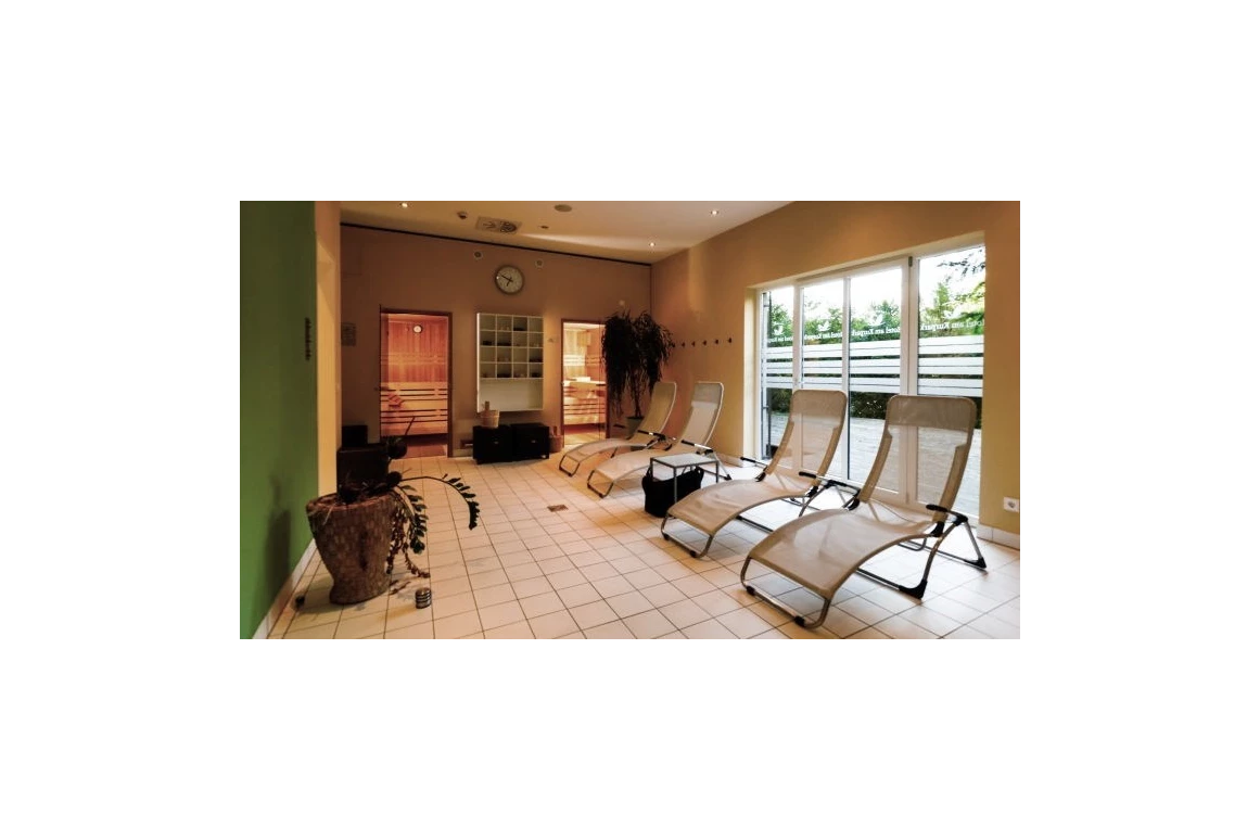 Rollstuhl-Urlaub: Sauna innen - finnische und bio - Nashira Kurpark Hotel****