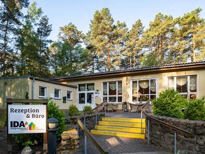 Rollstuhlgerechte Unterkunft - Unterkunftsart: Ferienhaus - Rezeption - IDA Integrationsdorf Arendsee