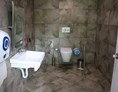 Rollstuhl-Urlaub: Öffentliche Toilette - Paloma Foresta Resort & Spa
