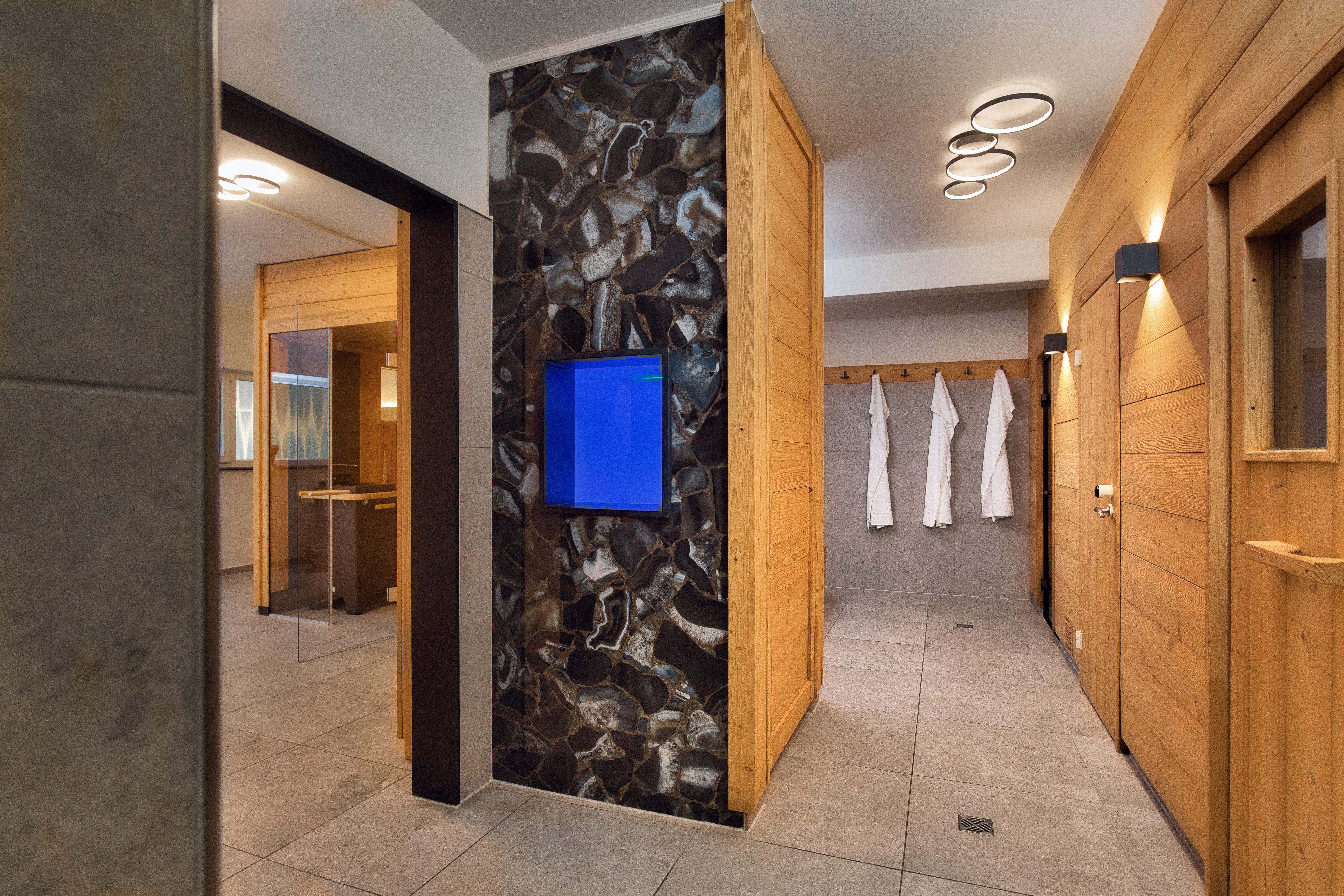 Rollstuhl-Urlaub: Saunabereich - Der Glaserhof - Wald.Zeit.Hotel