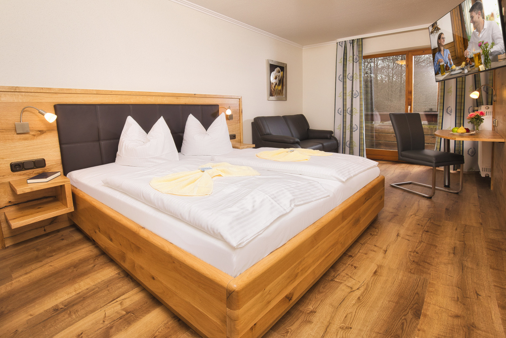 Rollstuhl-Urlaub: Zimmer Seeseite  - Der Glaserhof - Wald.Zeit.Hotel